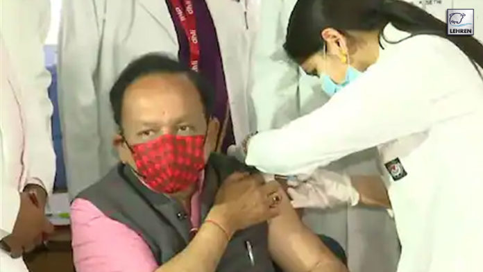 Health minister Harsh Vardhan and his wife got the first dose of covid-19 vaccine