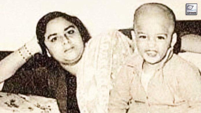 Shahrukh Khan Childhood Photo with mother goes viral on internet