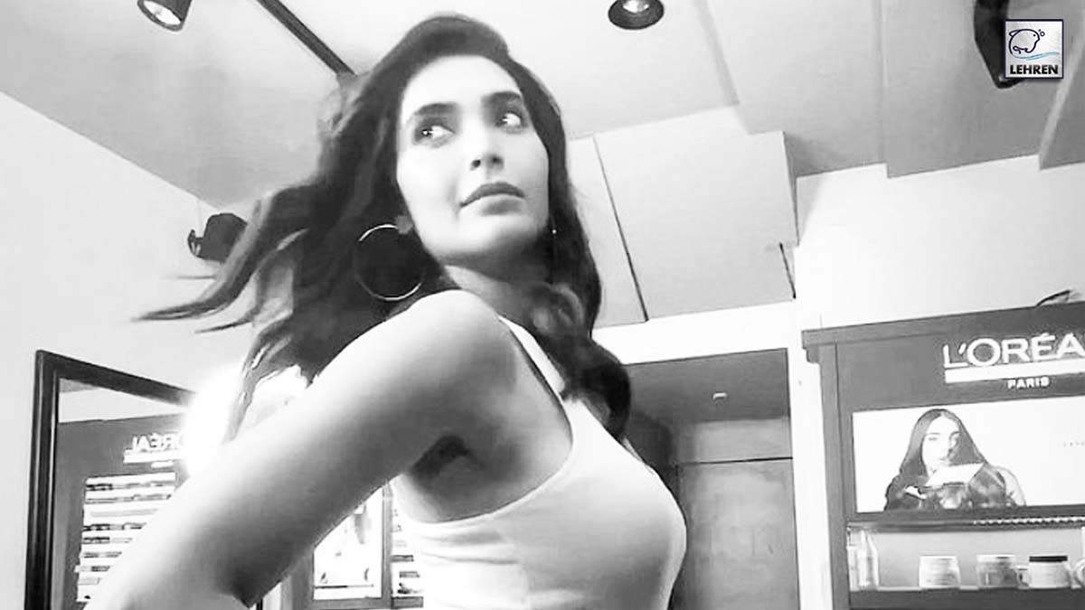 Karishma Tanna Looking Absolutely Gorgeous In Recent Instagram Reel Watch VIDEO