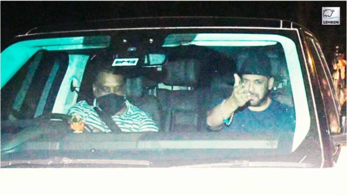 Salman Khan meets Shahrukh Khan after Aryan Khan arrest in drugs case
