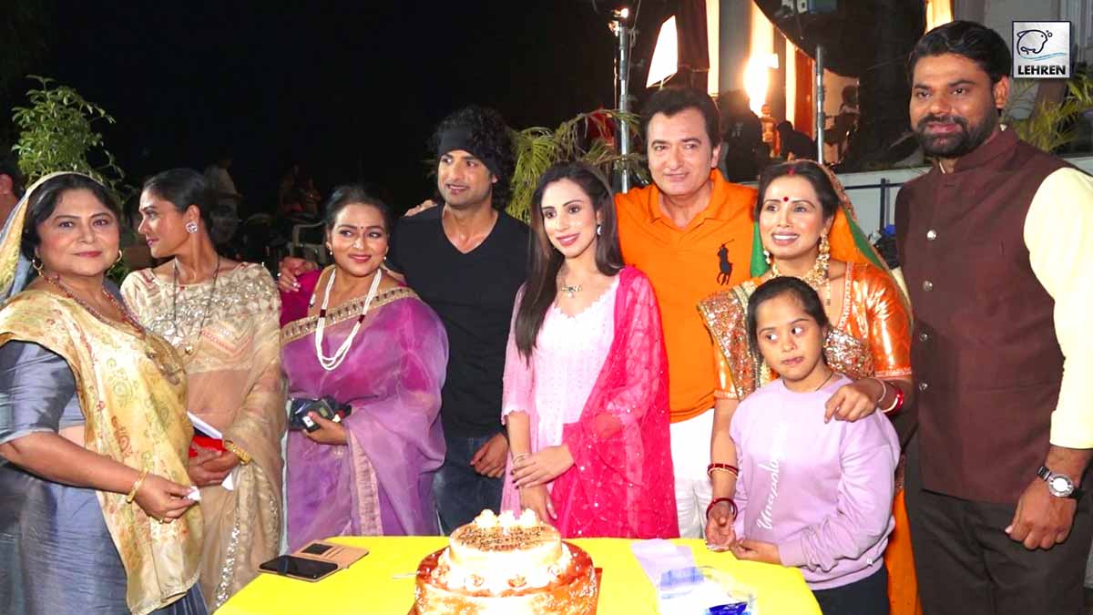 Aggar Tum Na Hote Cast Celebrates Cake Cutting On Completion Of 75th Episodes