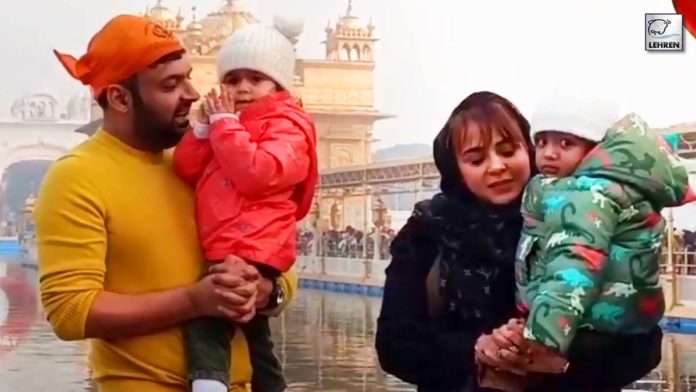 kapil-sharma-visits-the-golden-temple-with-family