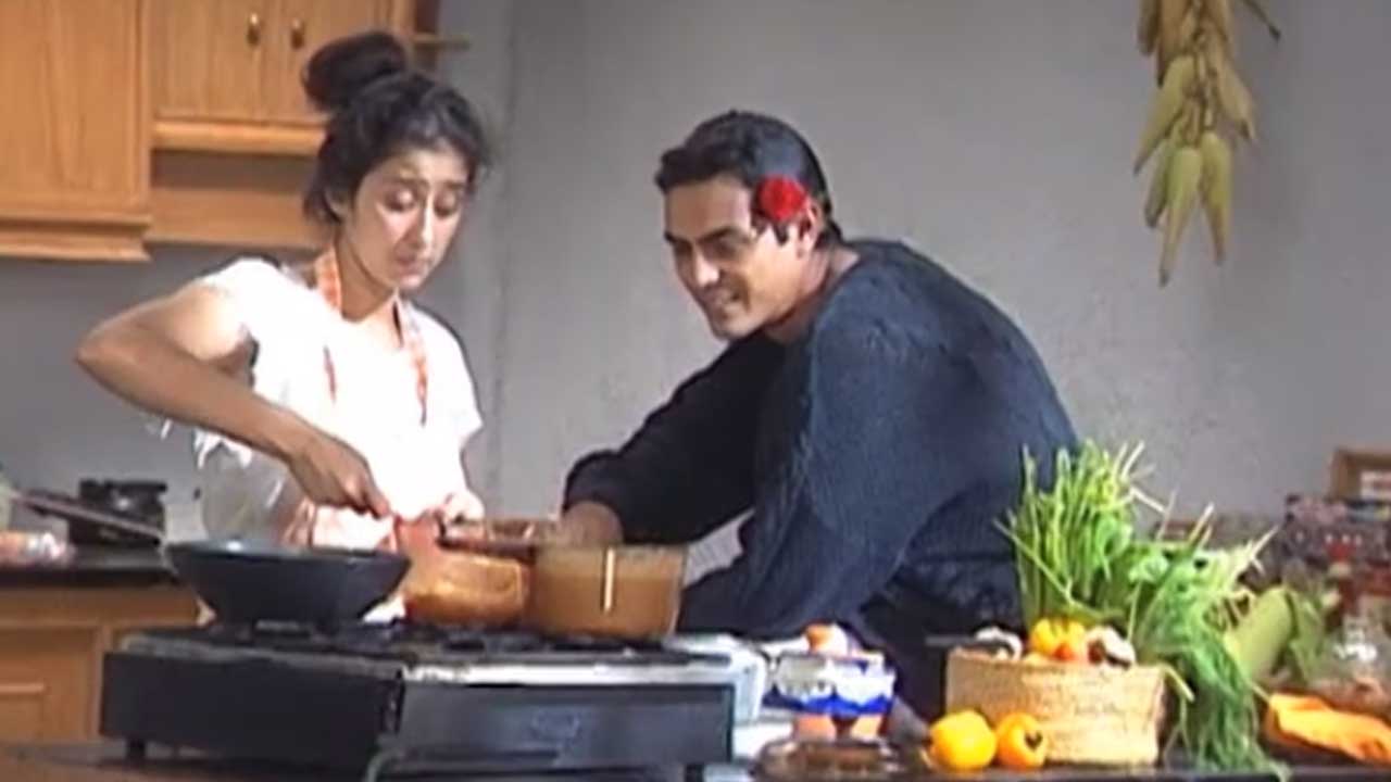 Arjun Rampal, Manisha Koirala On The Sets Of 'Moksha' (2001)