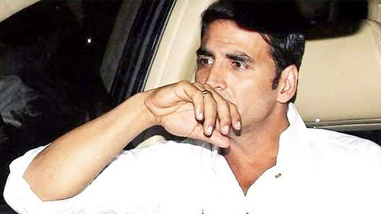 When Akshay Kumar Cried After Hearing The Demise Of His Biggest Fan