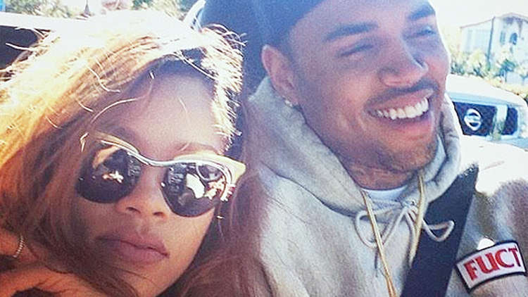 Rihanna fans are furious after Chris Brown leaves flirty comment on her instagram!