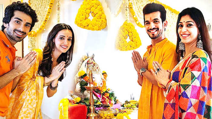 Television stars welcome lord Ganesha at home