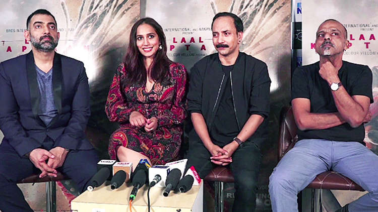 Laal Kaptaan star cast interview: Deepak Dobriyal, Zoya Hussain, Manav Vij
