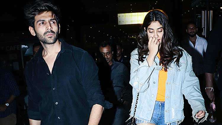 Kartik Aaryan And Janhvi Kapoor Act Like Strangers At Mumbai Airport