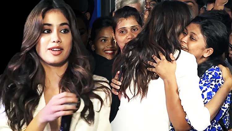 "Don't Cry," Says Janhvi Kapoor To An Emotional Fan