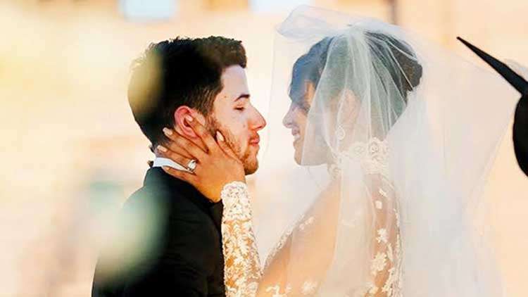 Nick Jonas & Priyanka Chopra Share The Sweetest Message For Each Other On 1st Wedding Anniversary