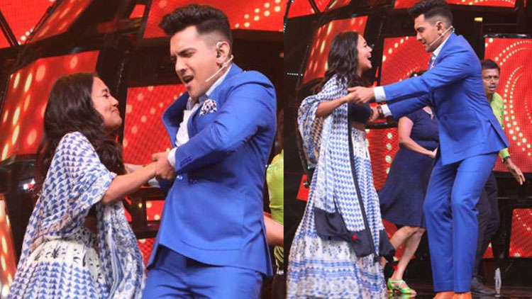 Neha And Aditya’s Superb Dance Moves On Indian Idol 11