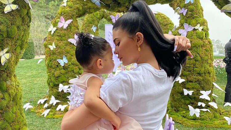 Kylie Jenner Shows Off Stormi 2nd Birthday Party Cake & Stormi Collection - Kylie Jenner Shows Off Stormi 2nD BirthDay Party Cake Stormi Collection