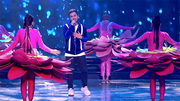 Abhijeet Srivastava’s Delightful Performance On Mirchi Top 20