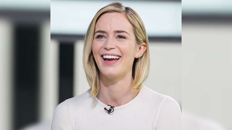 Emily Blunt Says ”I Loved Playing Poppins So Much” Wishes To Explore 'Mary Poppins' World