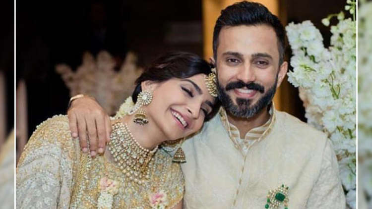 Sonam Kapoor REVEALS How She Fell In Love With Husband Anand Ahuja; Check Out