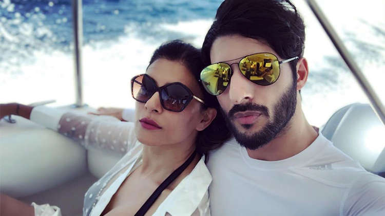Sushmita Sen Has To Say THIS About Her Wedding Plans With Rohman Shawl; Check Out