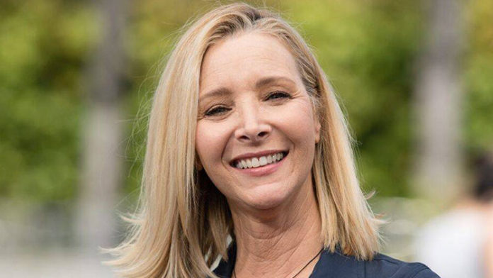 Lisa Kudrow Is Excited About FRIENDS Reunion!