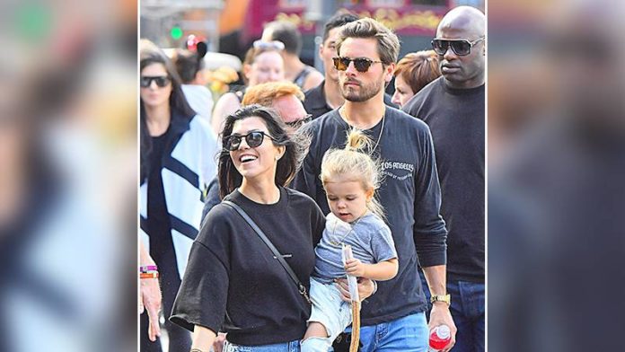 Kourtney Kardashian & Scott Disick Spends Day Out With Kourtney And Kids
