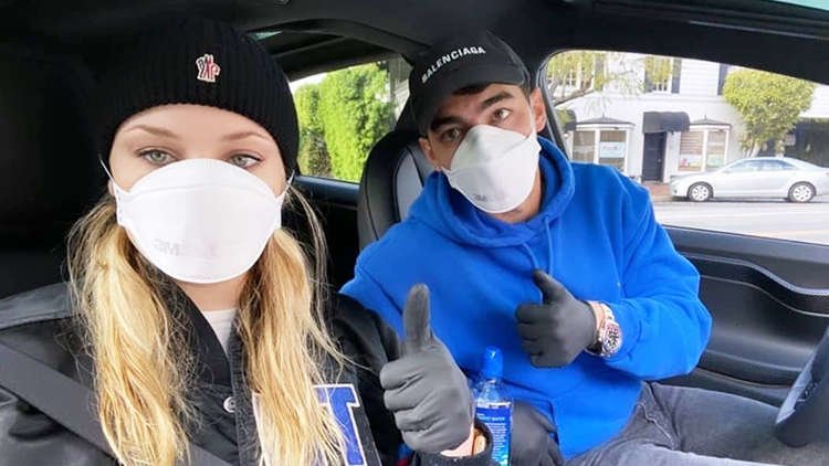 Joe Jonas And Sophie Turner Shares A Twinning Pic Almost After A Week Post Welcoming Daughter Willa