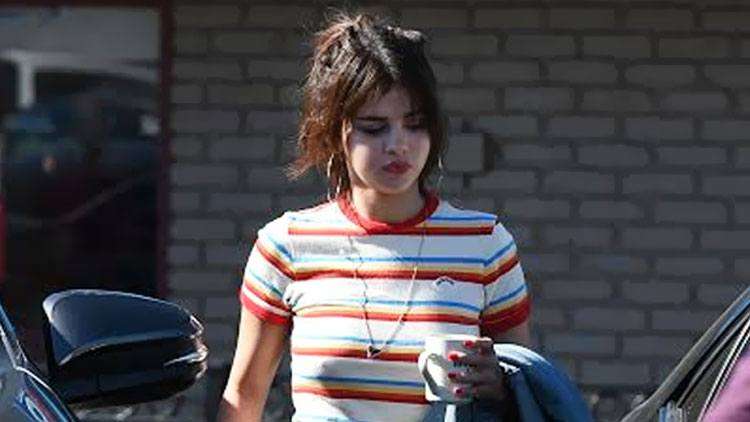 Selena Gomez FOCUSES on herself amidst Justin Bieber and Hailey Baldwin's wedding!