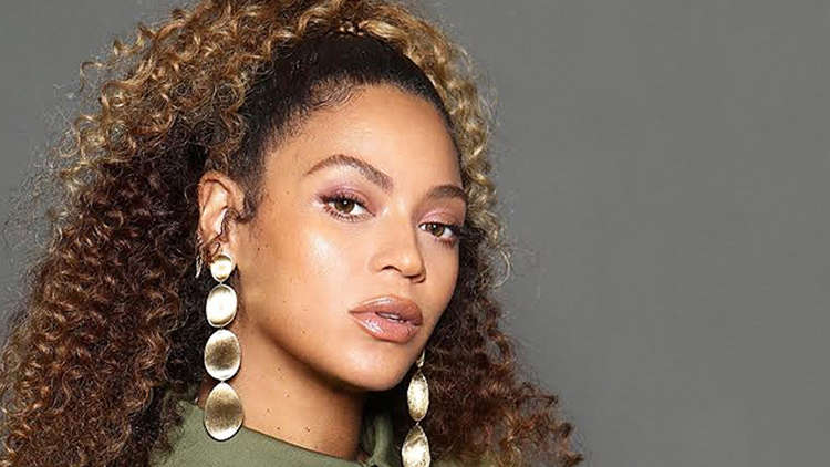 Beyoncé Gives Fans A “bey Cap” Of 2019 With Rare Pictures And Videos