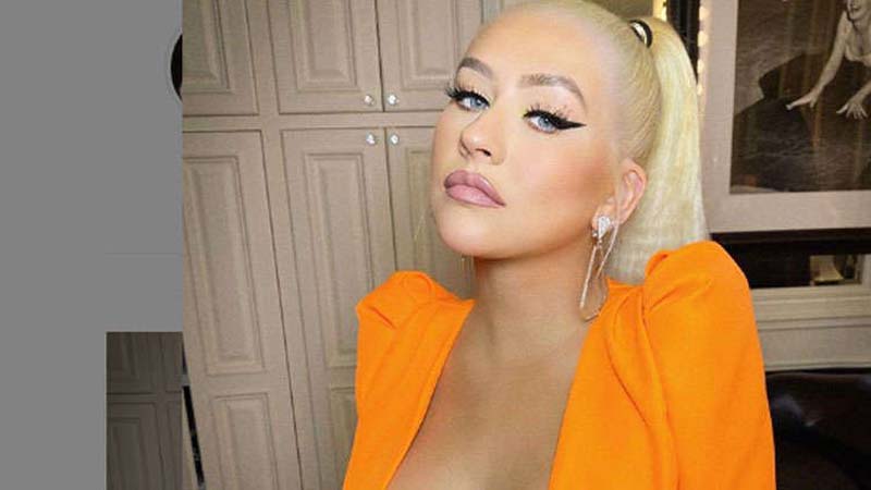 Christina Aguilera’s 80’s Inspired Look Left Instagrammers Swooning!