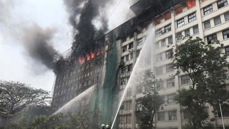 Fire breaks out at GST Bhavan in Byculla, Mumbai