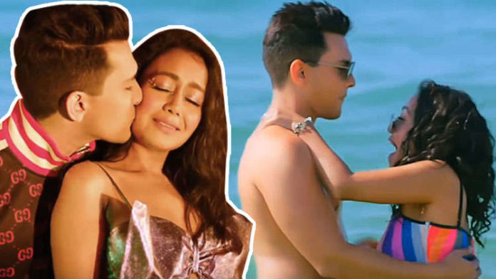 Hot Chemistry Of Neha Kakkar And Aditya Narayan At Goa Beach