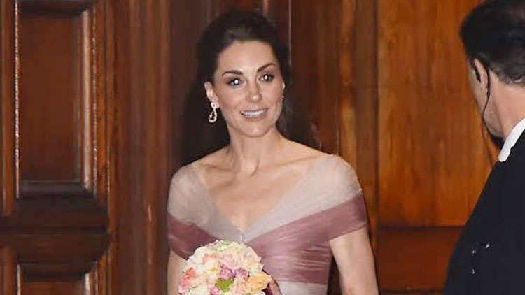 Kate Middleton Apologizes For Not Looking Like Cinderella