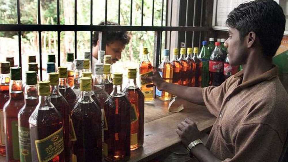 Maharashtra collects ₹100 crore in taxes in 3 days as liquor shops reopen