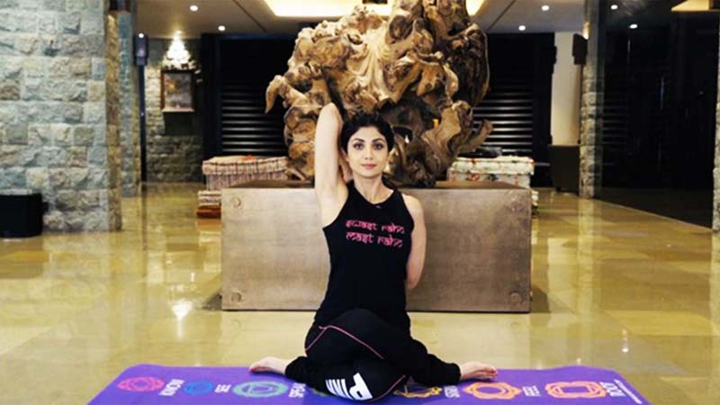 Over 3 Lac Fans Practiced Yoga With Shilpa Shetty Via Digital Platforms During Janta Curfew