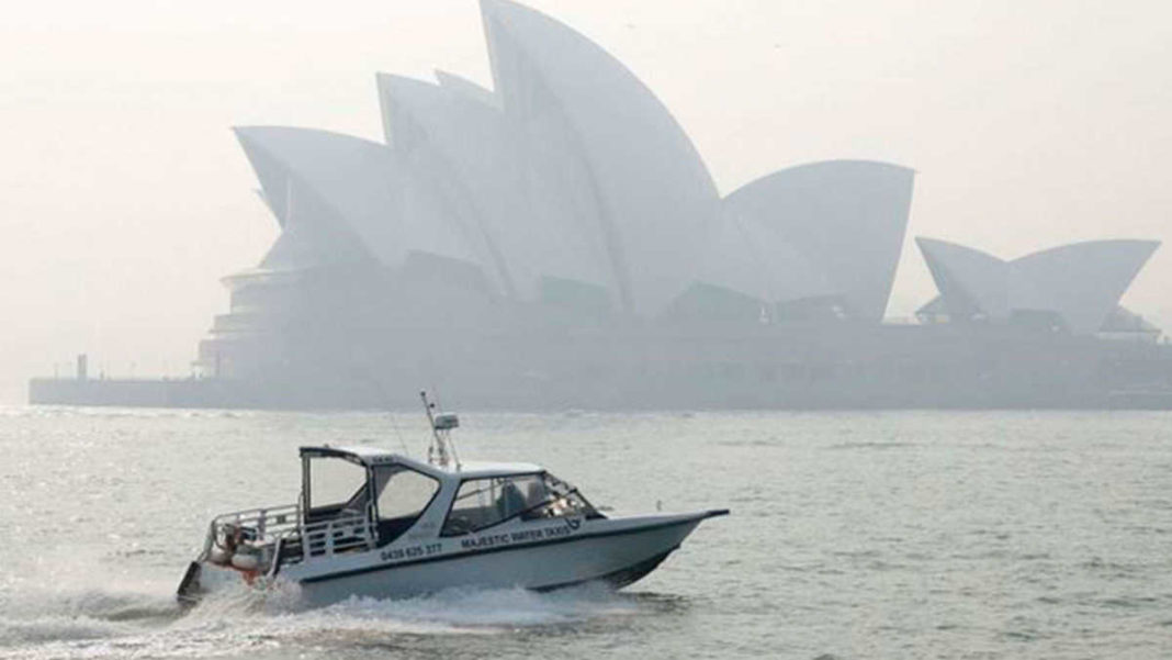 Sydney gasps for air as Australia bushfire smoke reaches record levels
