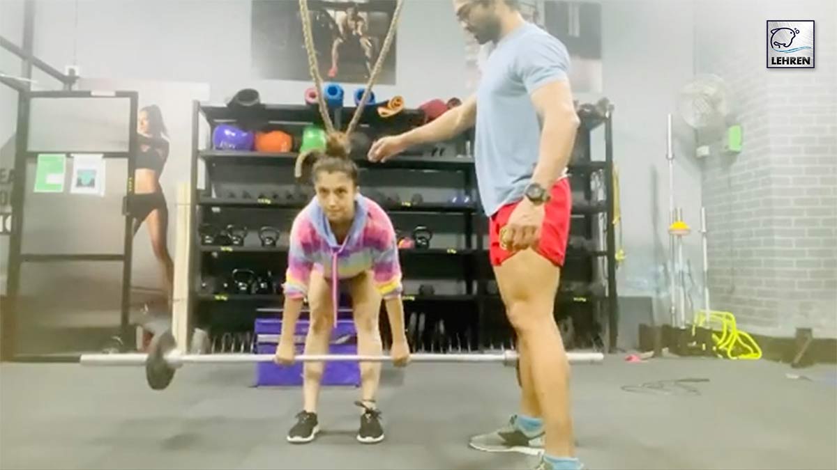 Snehlata Vasaikar Impresses Her Fans By Doing Weight Lifts and Intense Workout