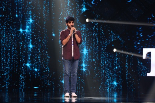 Bal Gandharva Special Act By Nachiket Lele On Indian Idol Gets A Standing Ovation