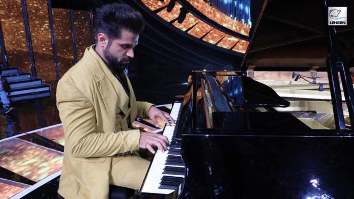 rithvik plays piano in indian idol 12