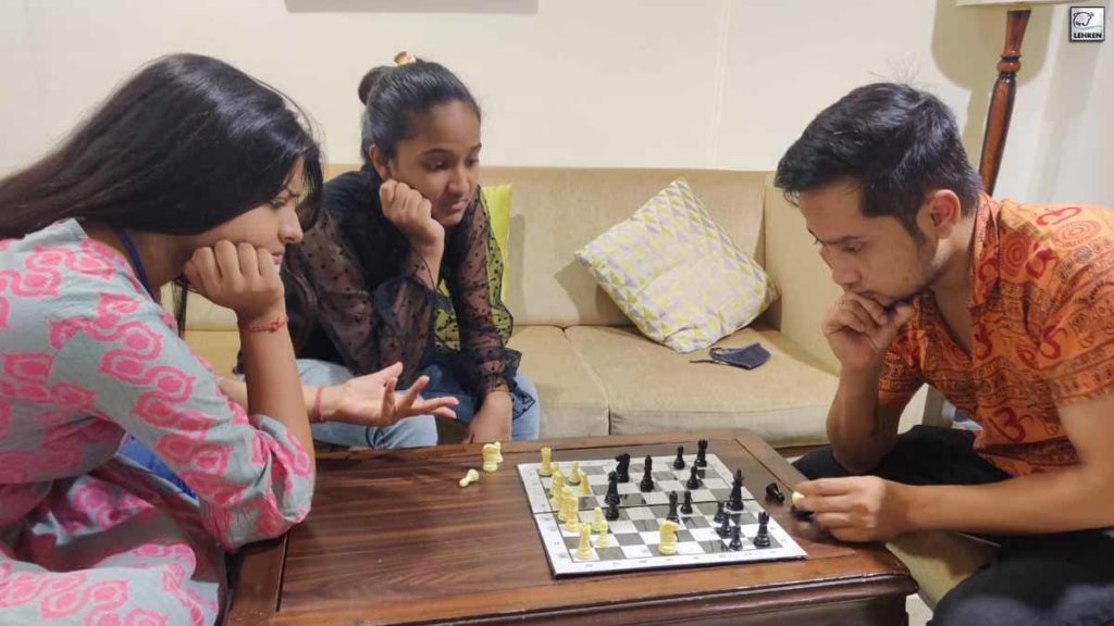 Arunita, Pawandeep And Anjali Play Monopoly And Chess In The Leisure Time