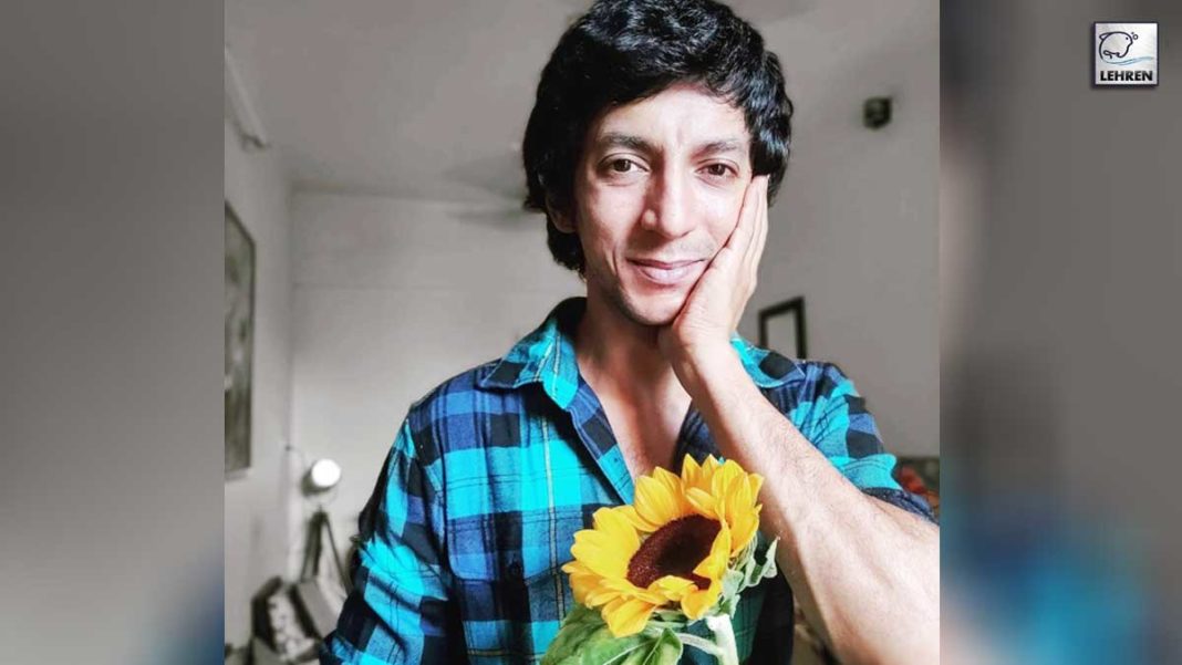 Anshuman Jha always felt that nature smiles at us in flowers