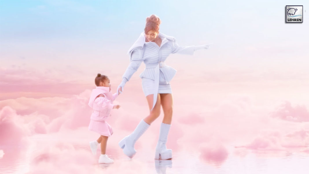 Kylie Jenner Play In The Clouds With Daughter Stormi