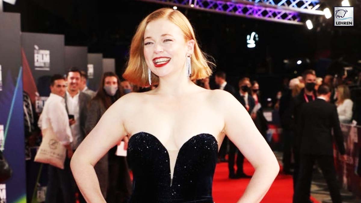 Succession Star Sarah Snook Secretly Ties Knot With Comedian Dave Lawson
