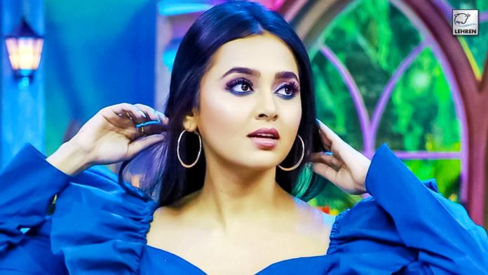 Tejasswi Prakash Walks Away With The Highest Recorded Tweets In 24 Hours!