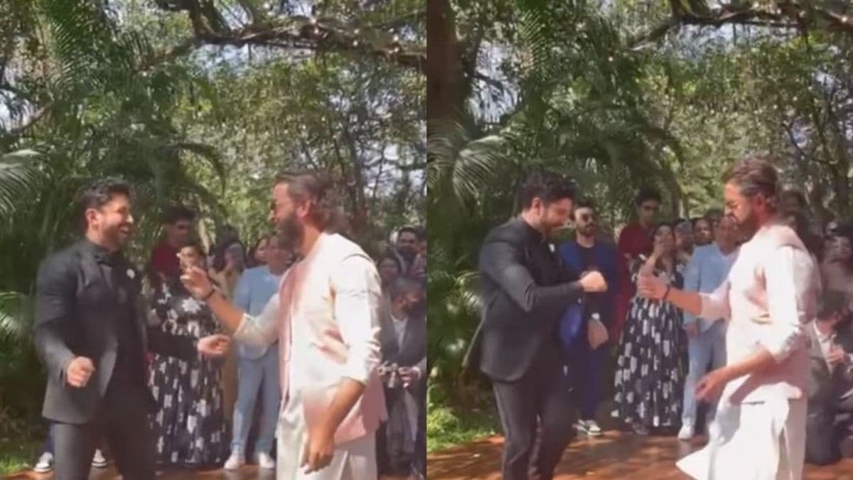 Hrithik Roshan Dancing With Farhan Akhtar At His Wedding