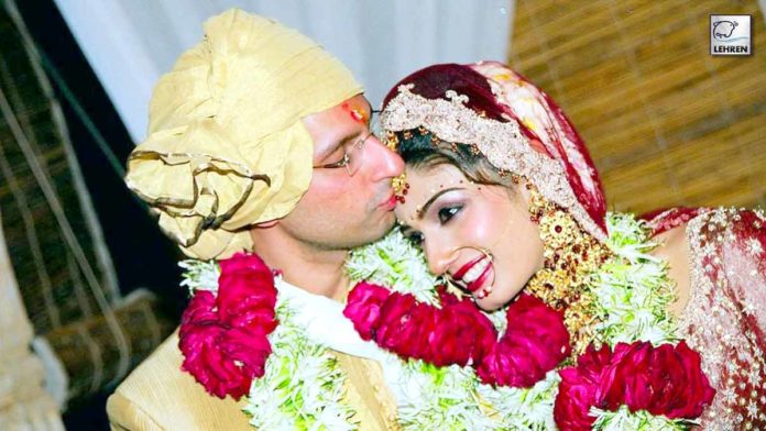 Raveena Tandon Celebrates 18th Wedding Anniversary