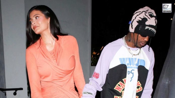 Kylie Jenner Steps Out For Dinner With Travis Scott
