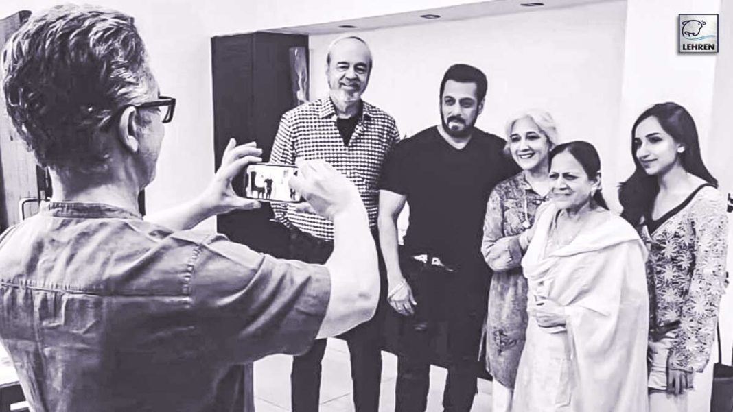 aamir khan turns photographer for salman khan
