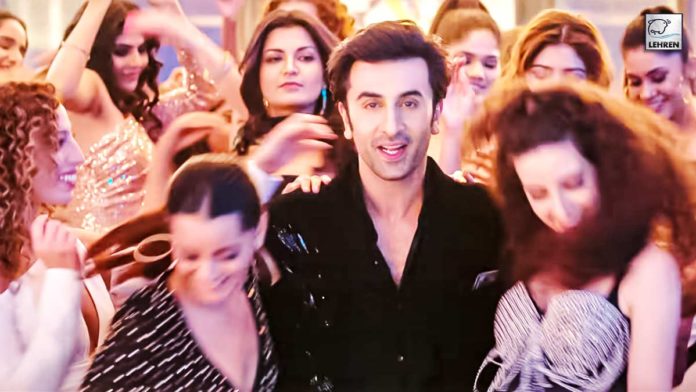 Ranbir Kapoor gives 'pyaar ka gyaan'