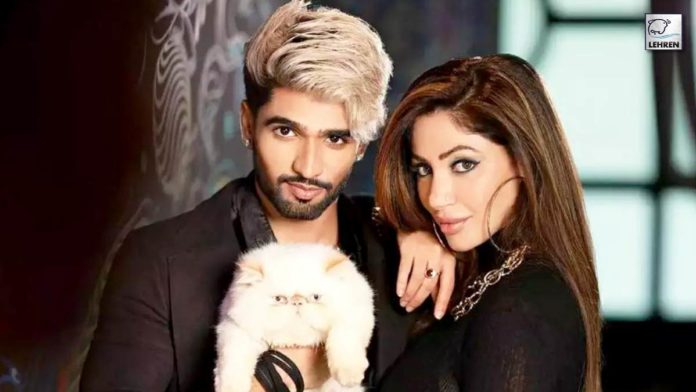 zeeshan khan breaks up with reyhna pandit after two years
