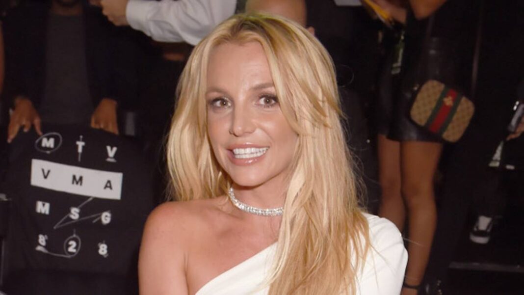 Britney Spears Forced To 'Clean Up garbage