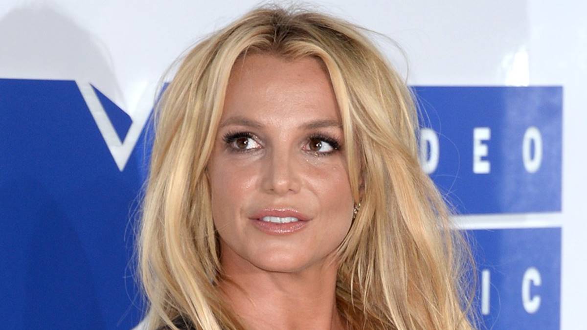 Britney Spears Maintains Connection