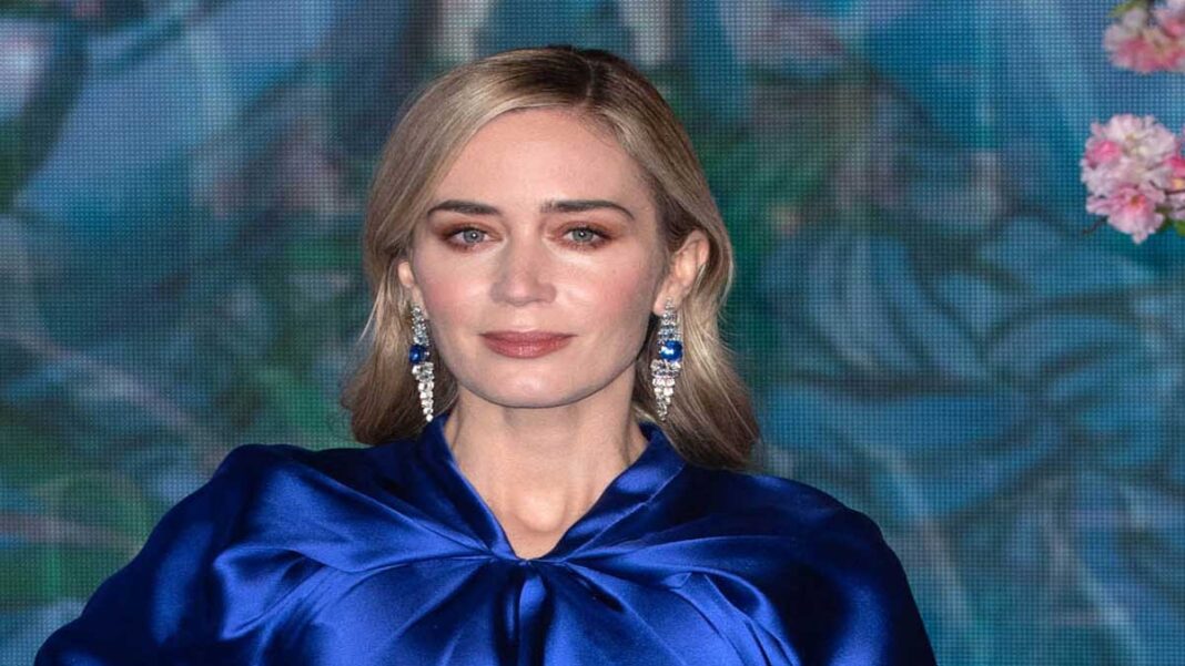 Emily Blunt Issues Apology