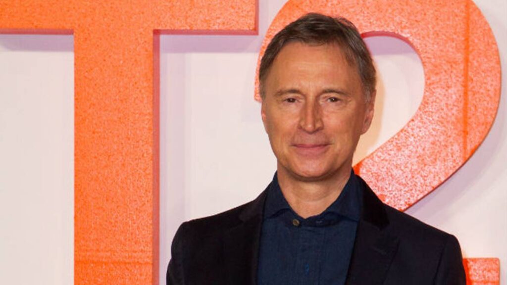 Robert Carlyle's Astonishing Encounter With Football Legend